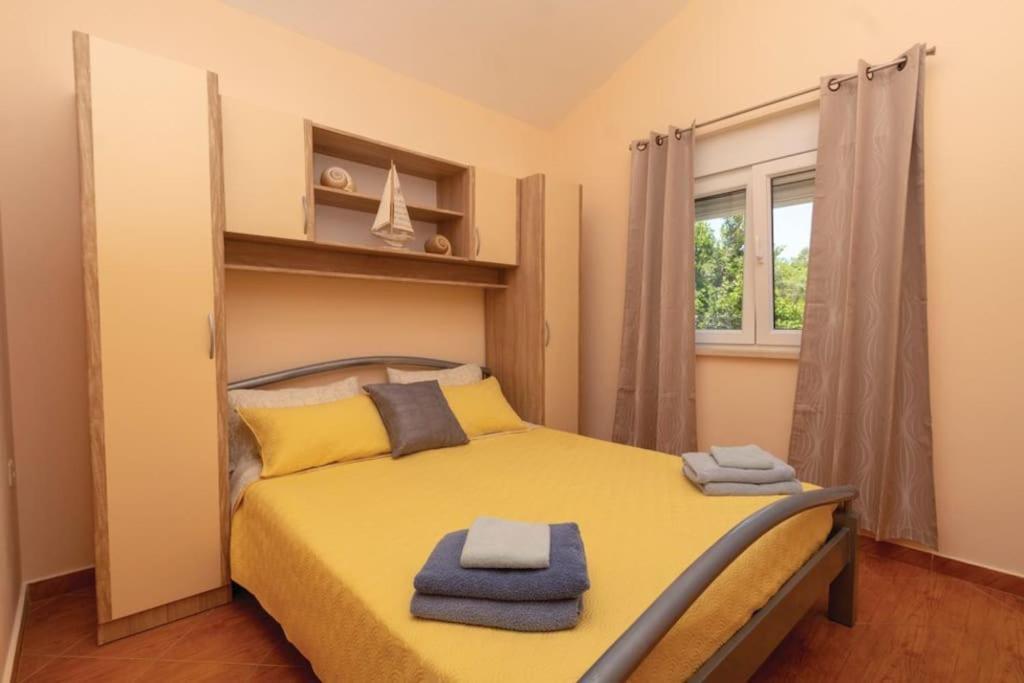 Apartman Mimi Prigradica Exterior foto